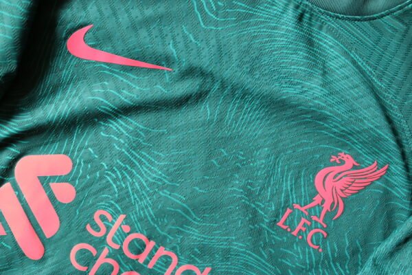 IMG_0101 Camiseta Liverpool Version jugador Tercera equipación 2022-2023